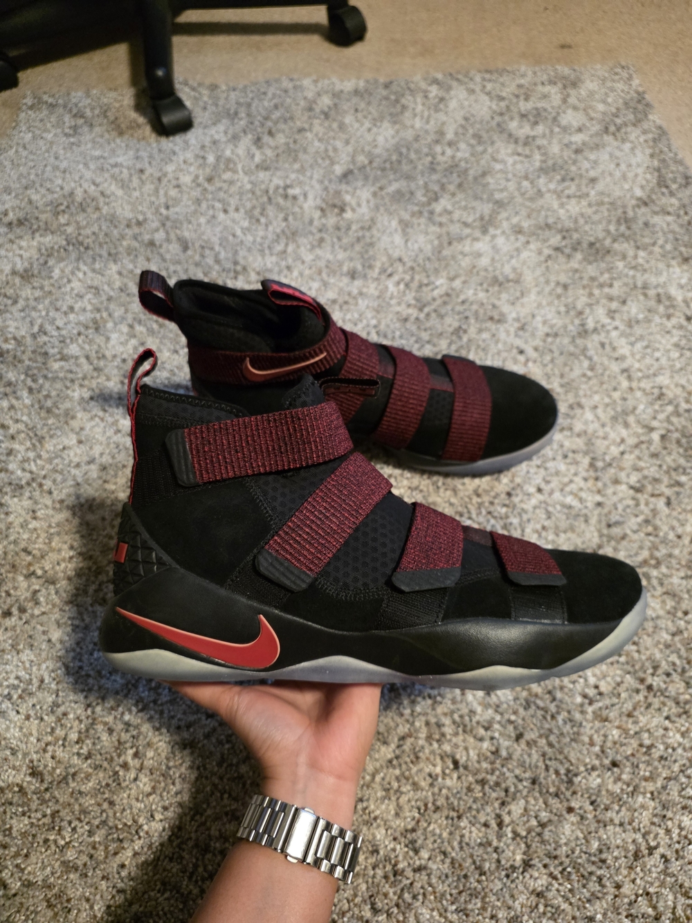 Nike LeBron Soldier 11 'Red Stardust' basketball sneakers